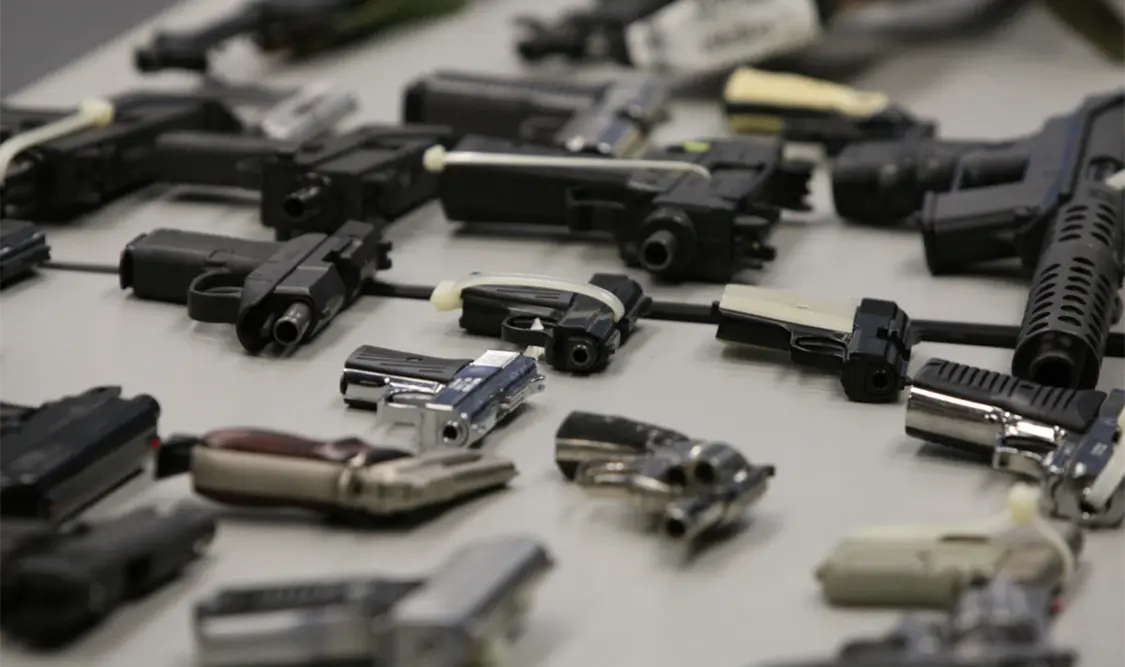 Senado avala 30 años de cárcel por tráfico de armas