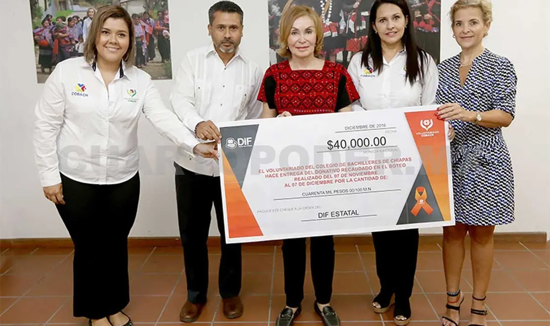 Atestigua Leticia Coello de Velasco, entrega de donativos