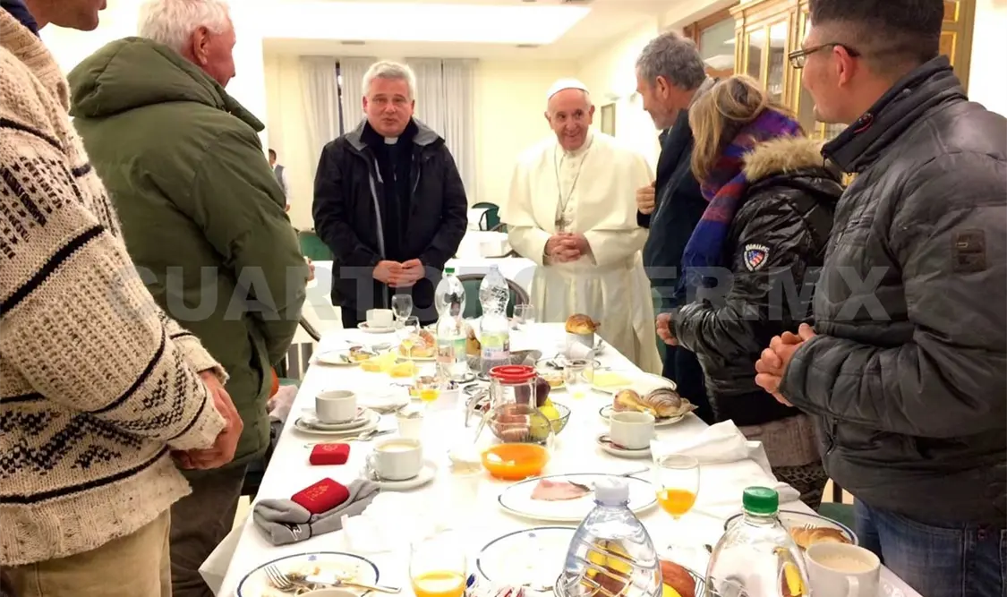 Las siete direcciones de correo electrónico, abiertas especialmente por el Vaticano para recibir saludos por el cumpleaños número 80 del papa Francisco, recibieron más de 70 mil mensajes. NTX