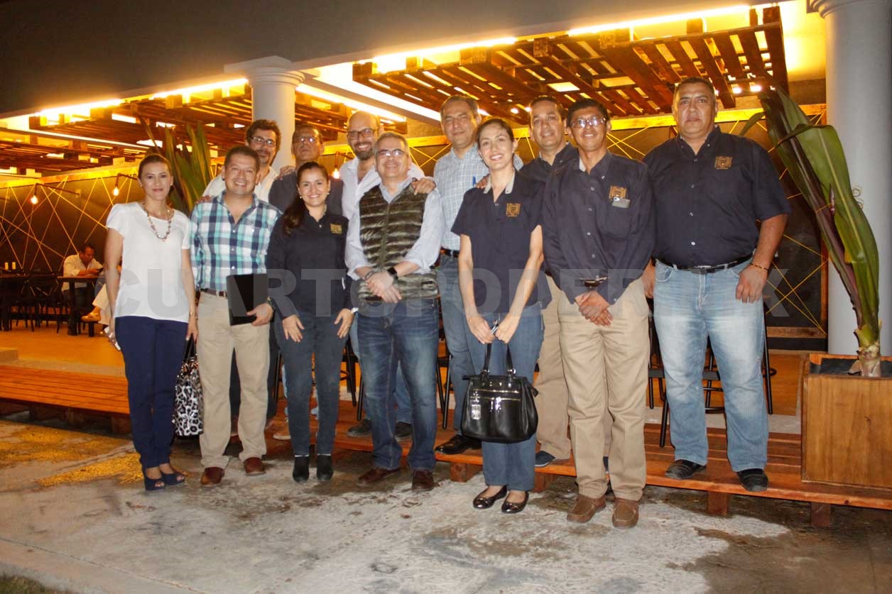 Cafetería abrió sus puertas