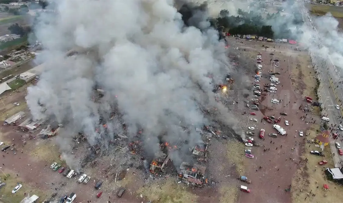 Explosión en Tultepec deja 29 muertos
