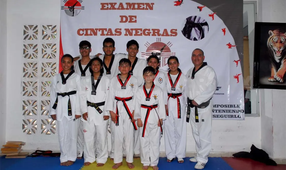 Eagles cuenta con nuevos cintas negras