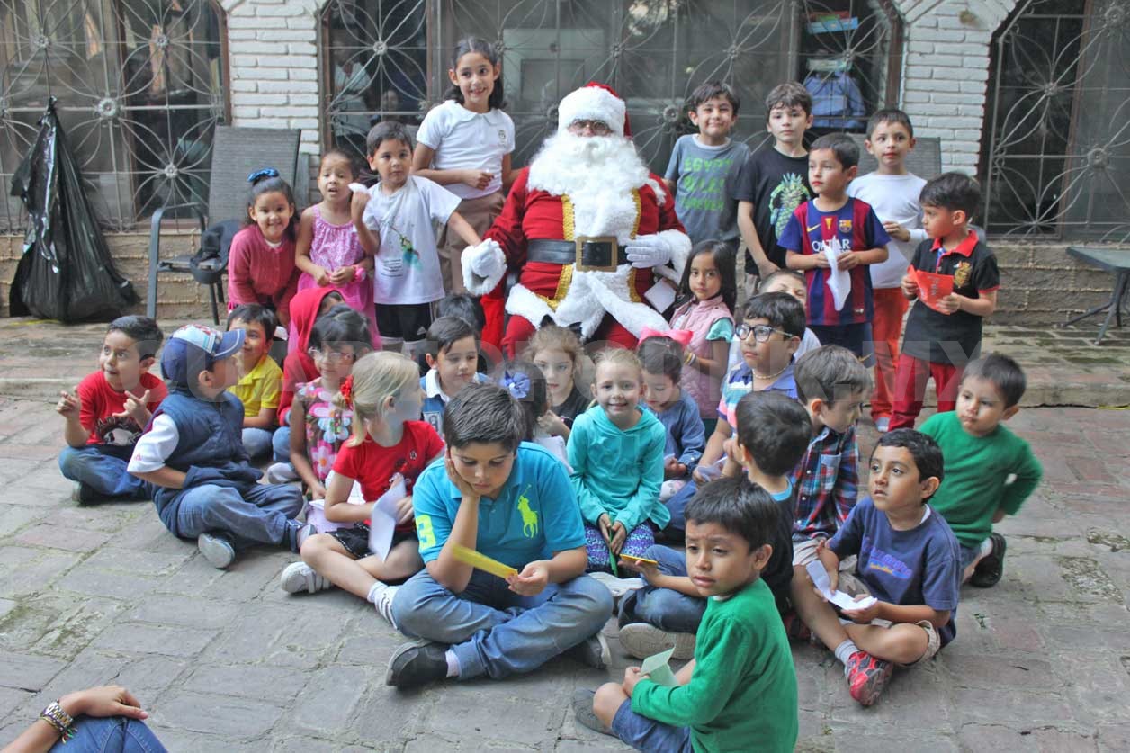 Peques convivieron con Santa Claus