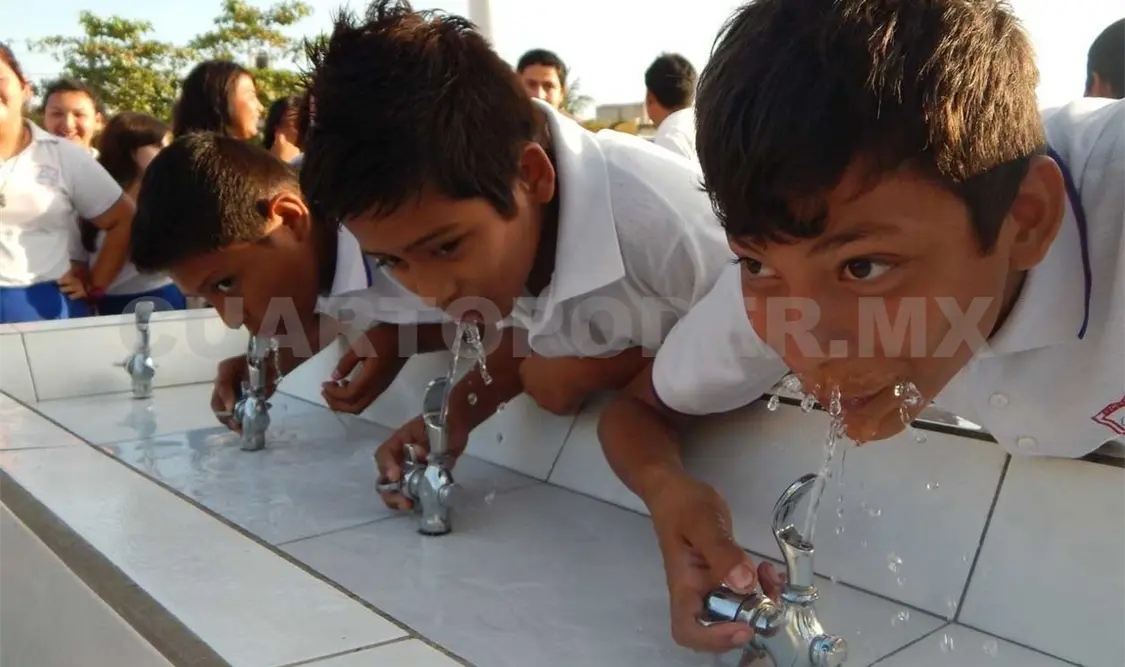 Proponen bebederos para escuelas en 107 municipios