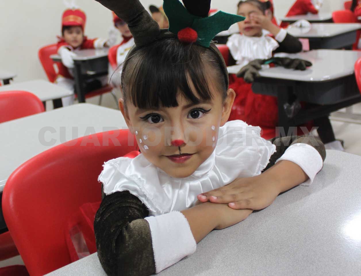 Realizó su festival navideño
