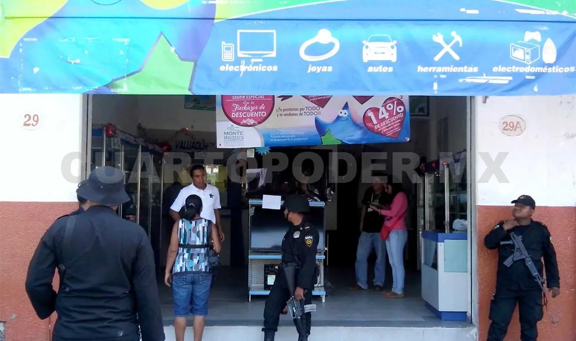 Obreros y desempleados, llenan casas de empeño