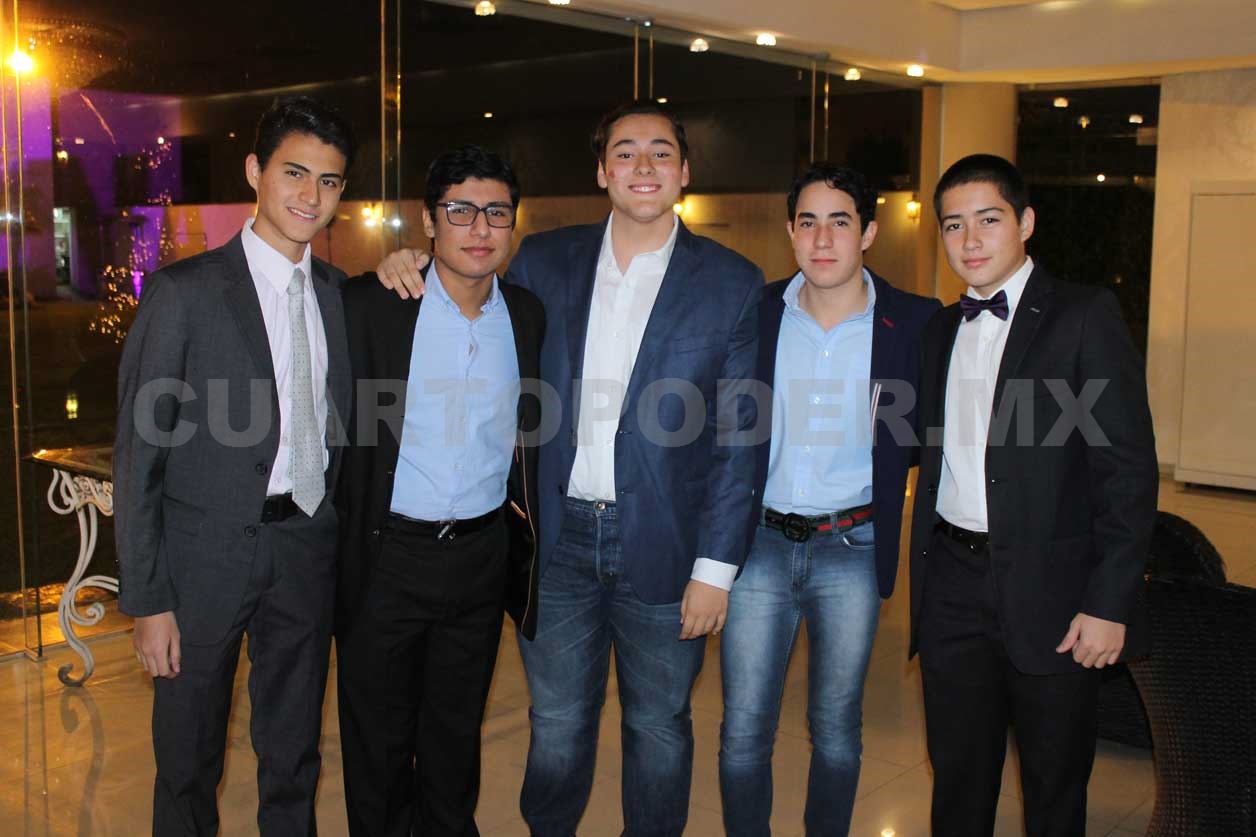 Magníficos XV años