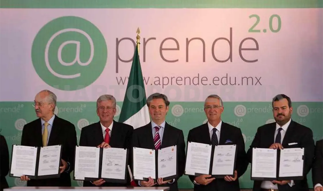 Reconocen esfuerzos para atender la “era digital”