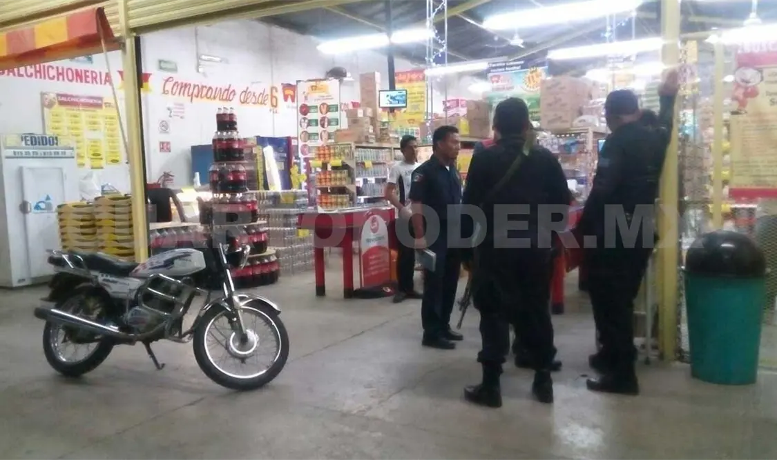 Roban tienda minutos antes de cerrar