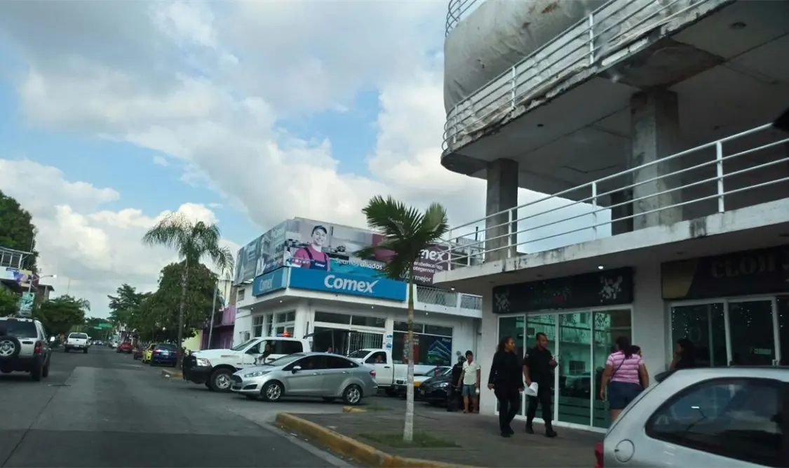 En asalto despojan a mujer de bolso con 11 mil pesos