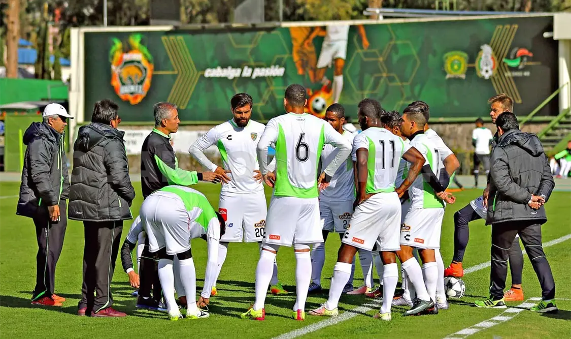 Bueno, satisfecho con Jaguares, al momento