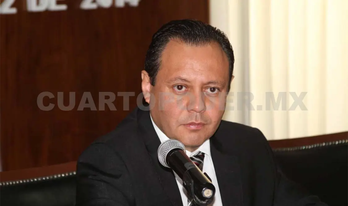 Proponen renovar Constitución