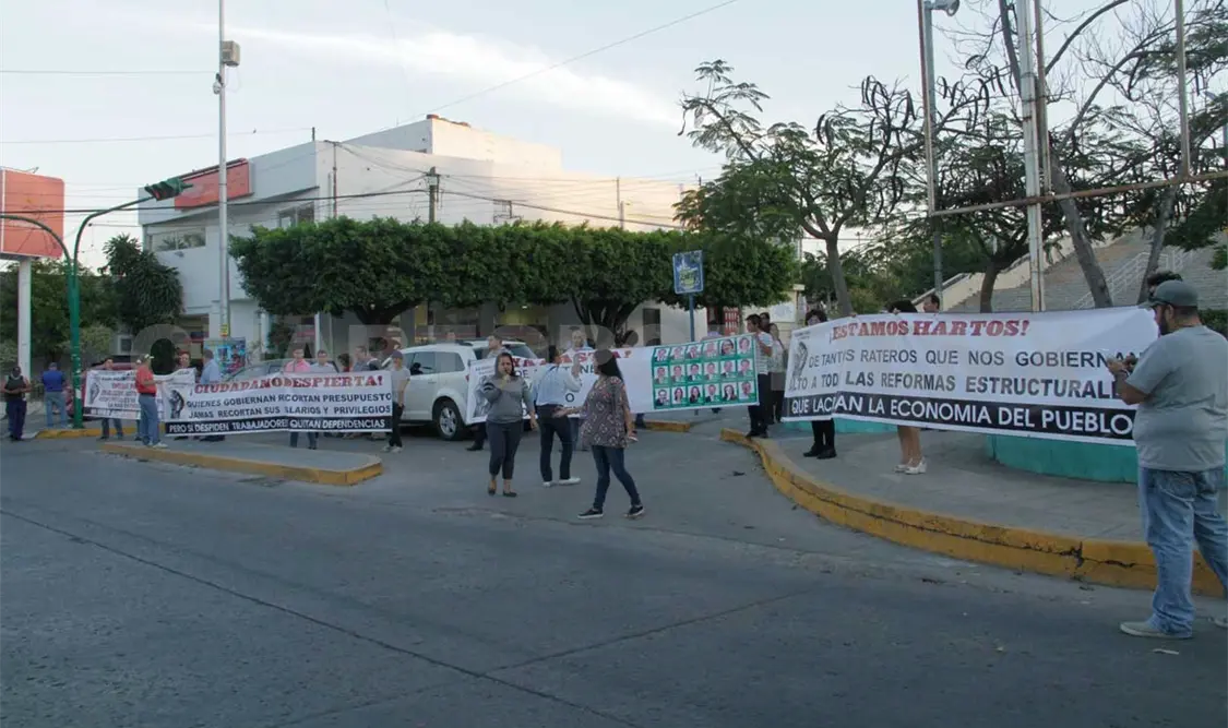 Inicia 2017 con manifestaciones en contra de los gasolinazos
