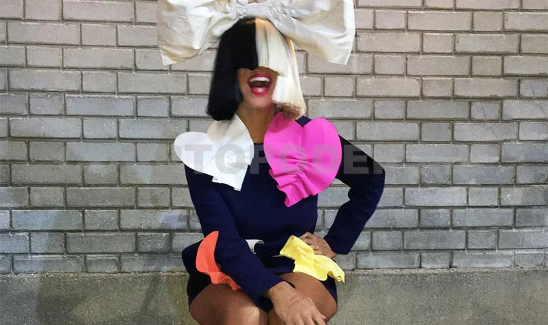 Sia pide el divorcio a Erik Anders