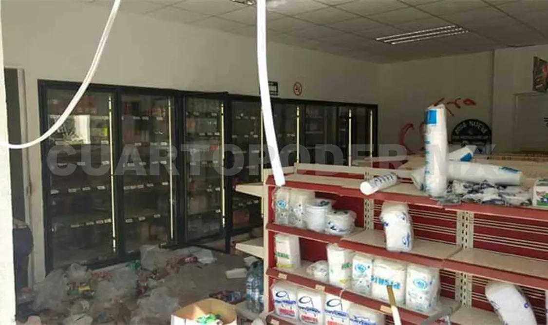 Saqueo y daños en tiendas de autoservicio por gasolinazo