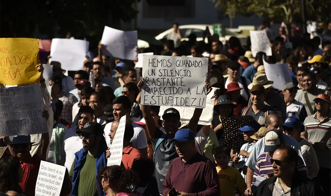 Policía Federal reporta bloqueos en 7 estados