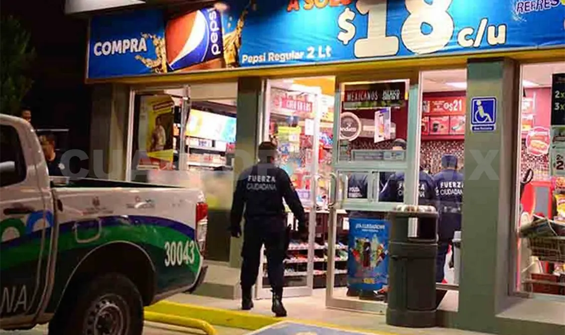Doble asalto a tiendas de conveniencias