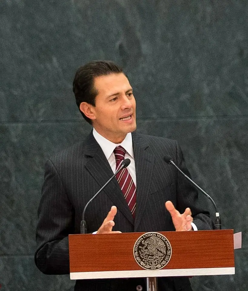 Descarta Peña Nieto pagar por muro; asegura que México defenderá inversiones