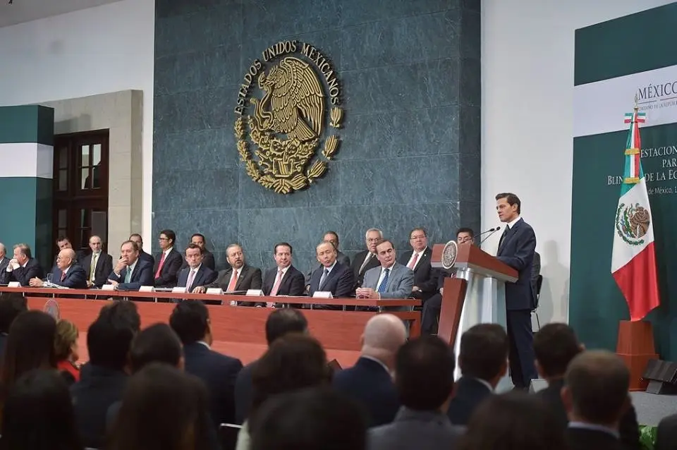 Retirar subsidio a gasolina, medida en beneficio de sectores vulnerables: Peña Nieto