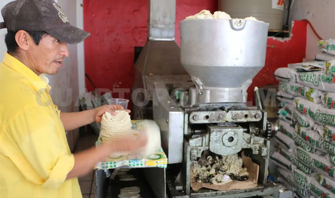 Industriales no descartan un nuevo incremento al kilo de tortilla en Chiapas; la Profeco verifica y monitorea precios. CP