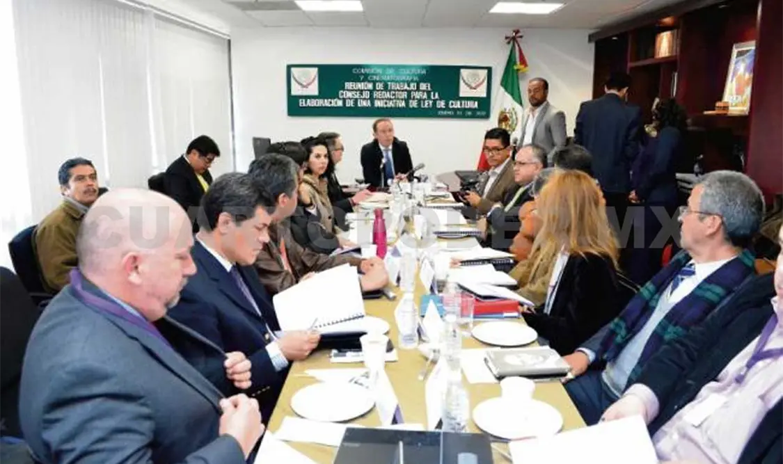 En privado discuten Ley de Cultura