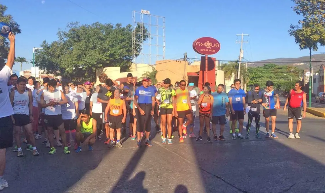 Corren por Penetrando la Oscuridad 5km