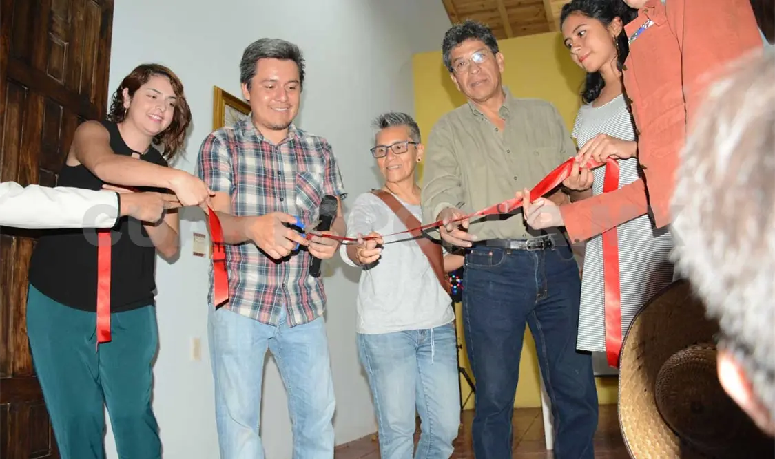 Inauguran exposición “Hazme el milagrito”