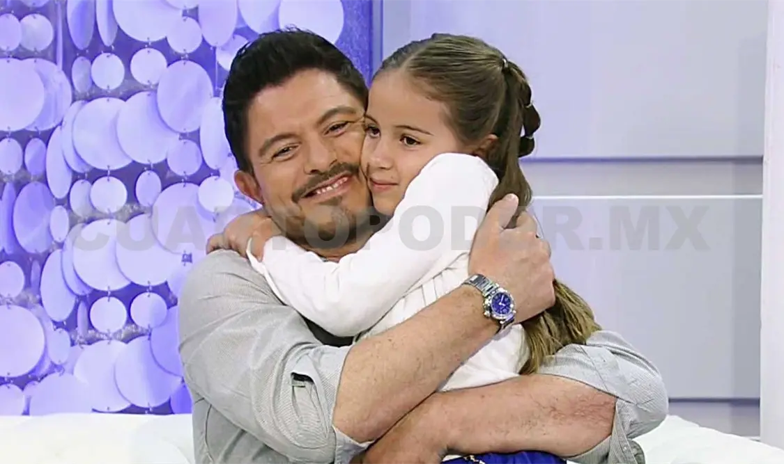 Hija de Ernesto Laguardia hizo su primera comunión