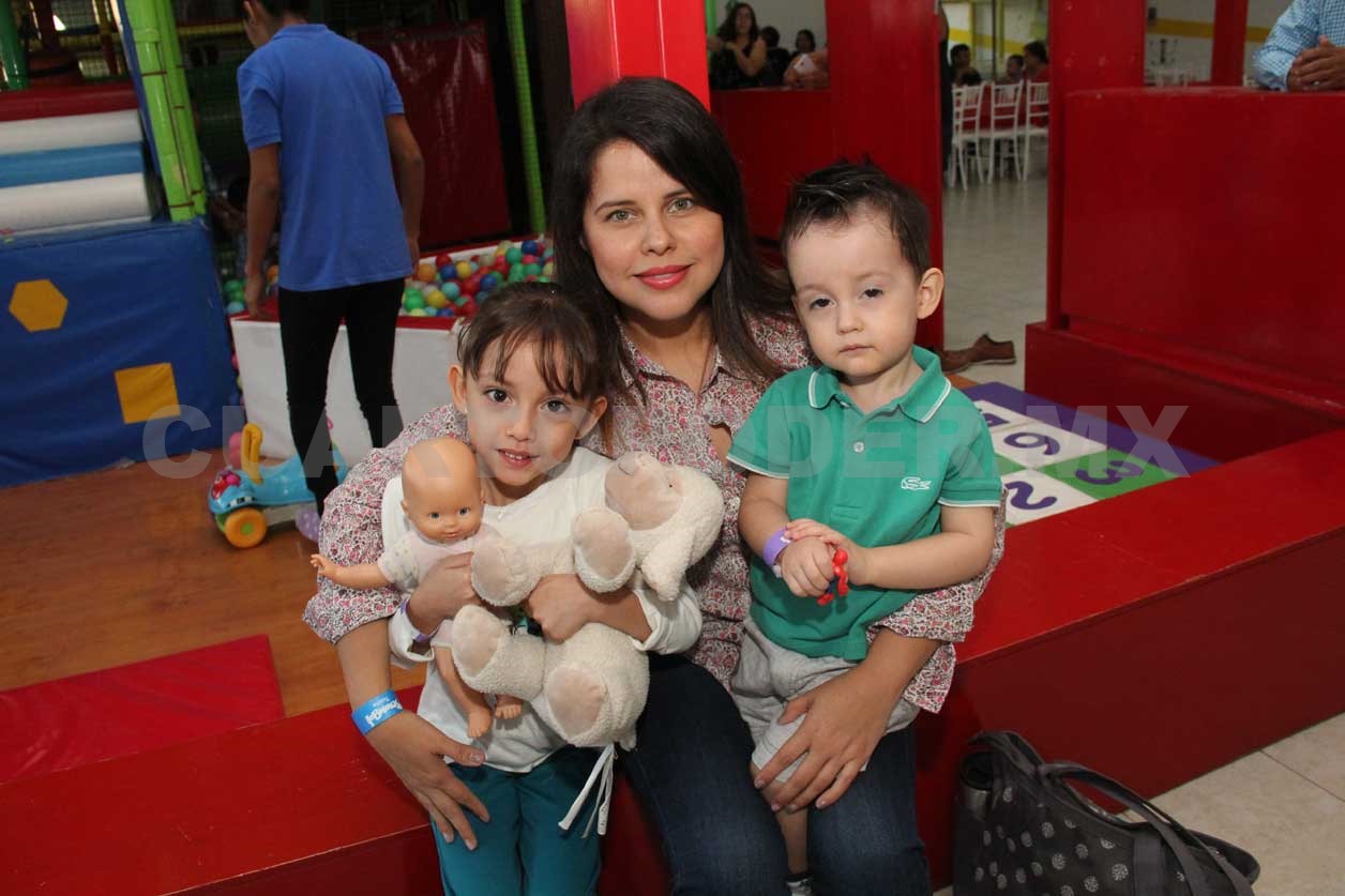 Fiesta de cumpleaños para Karlita