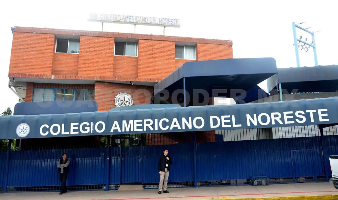 Menor dispara en colegio de Monterrey y se suicida