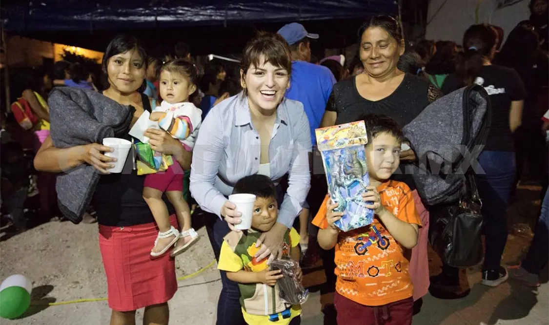 Familias conviven con Janette Ovando
