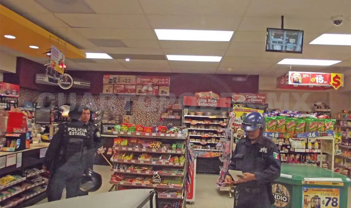 Armados roban nueve mil pesos de tienda