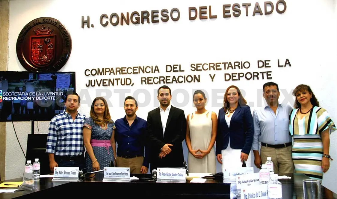 Orantes compareció ante el Congreso para rendir informe