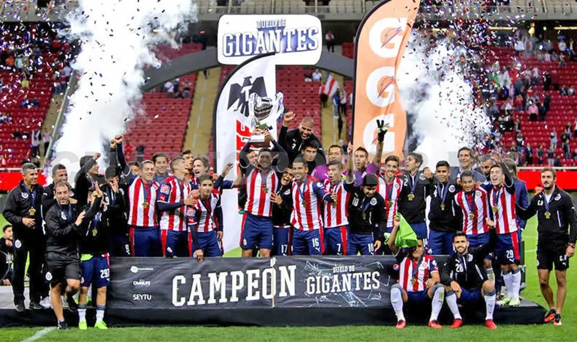 Chivas se impuso en penales ante Boca Juniors