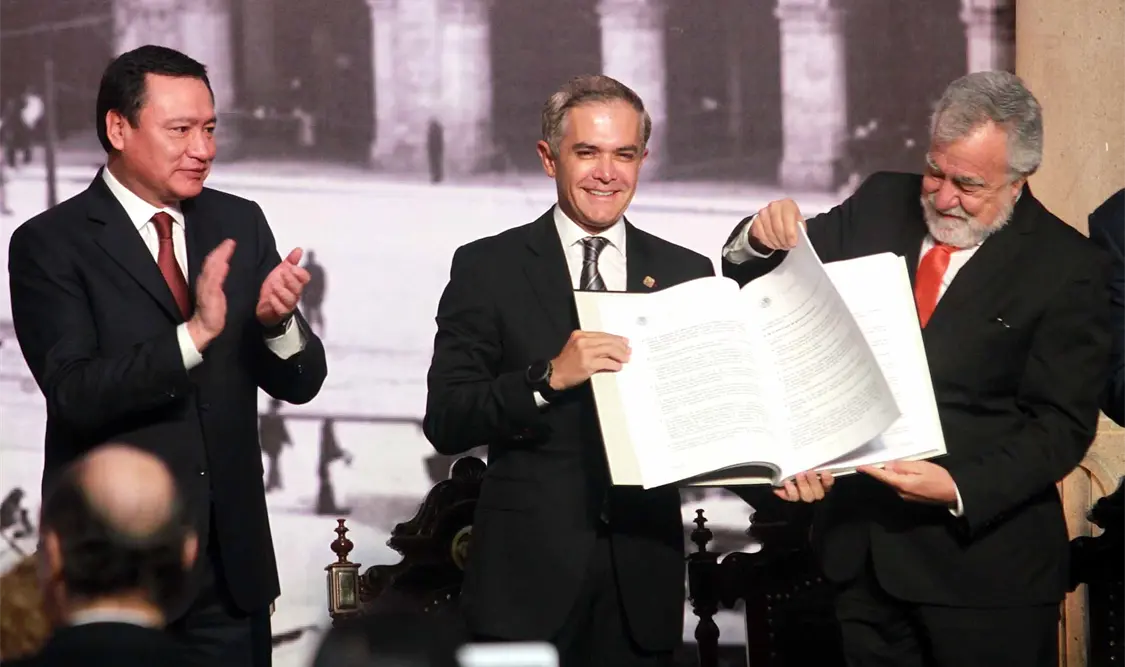 Promulgan primera Constitución de la Ciudad de México