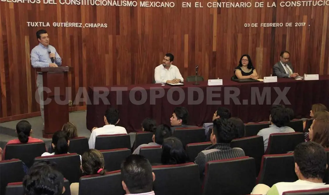 Difundamos la trascendencia de la Constitución Política: Escandón