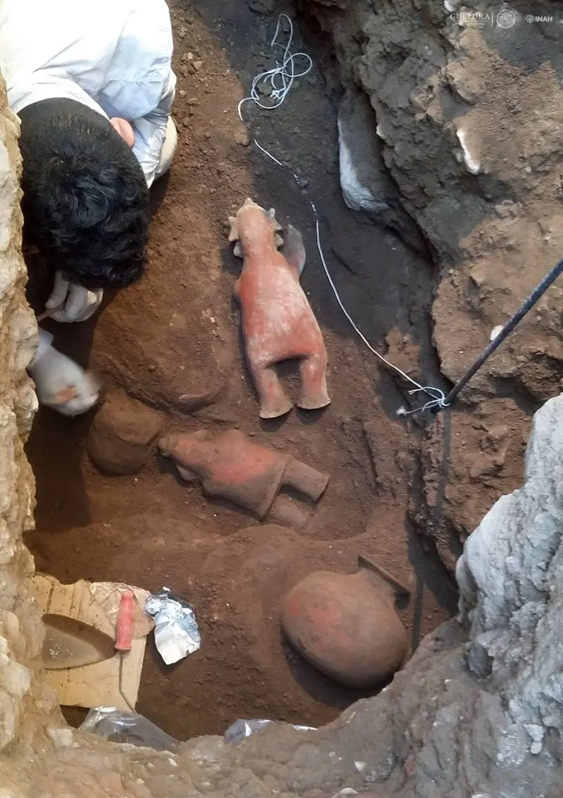 INAH halla panteón prehispánico en la ciudad de Colima