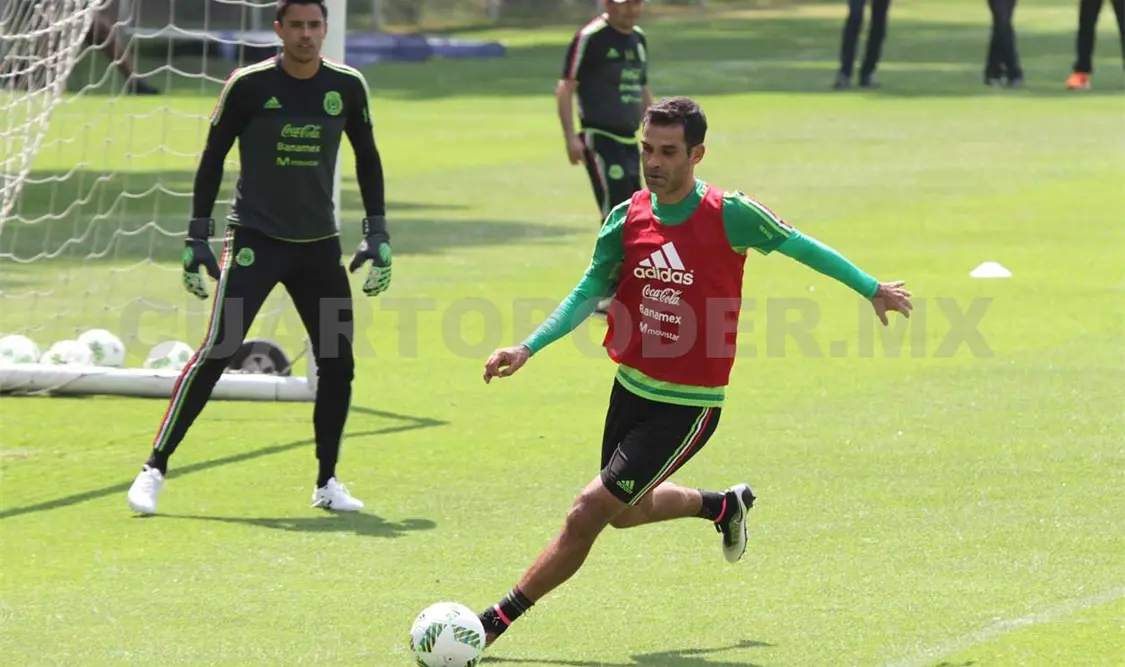México inicia actividad frente a Islandia