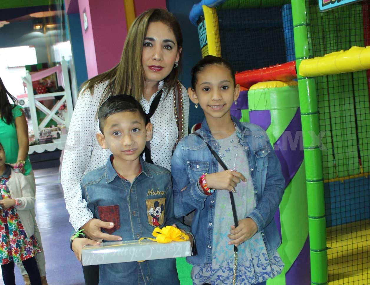 Divertida fiesta para Fernanda