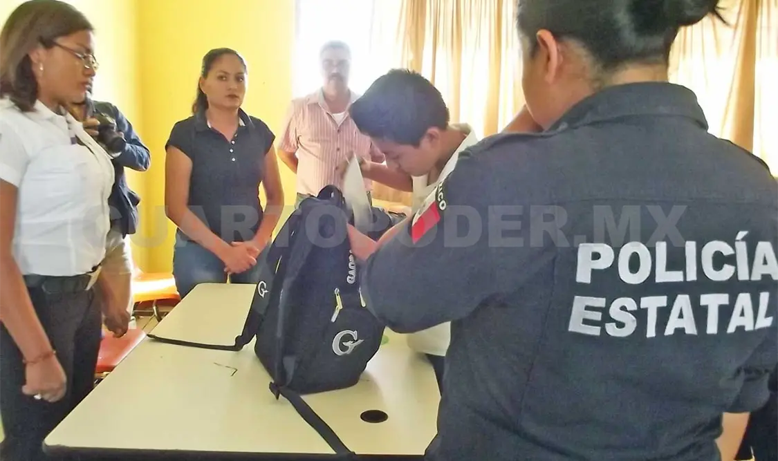 Continúa Operativo Mochila en escuelas de nivel medio