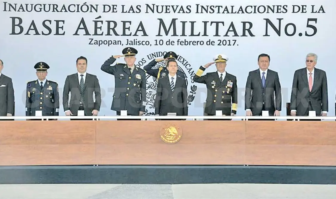 Conmemora Peña Nieto, Día de la Fuerza Aérea Mexicana