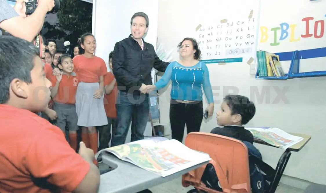 Velasco reiteró su compromiso de seguir trabajando junto con los docentes, padres de familia y comunidades para lograr la calidad educativa que los jóvenes se merecen. CP