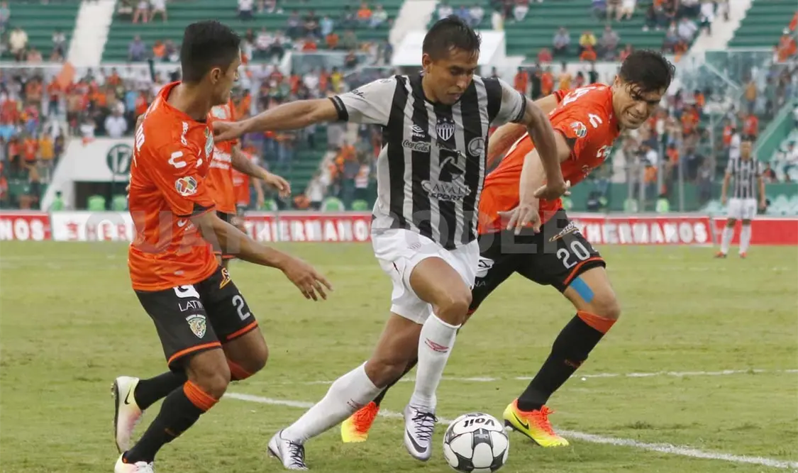 Necaxa va ante Chiapas por paso a siguiente ronda