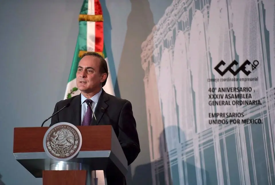Compromete CCE inversión por 3.5 billones de pesos en 2017
