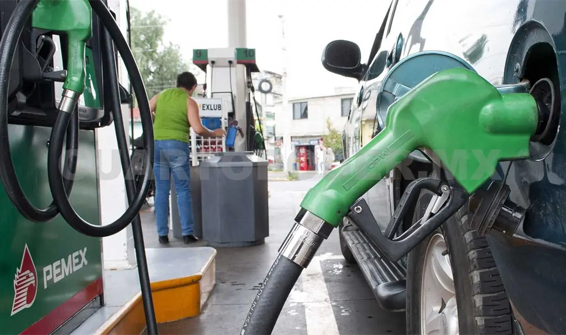 Bajan precios de gasolinas e inician variantes