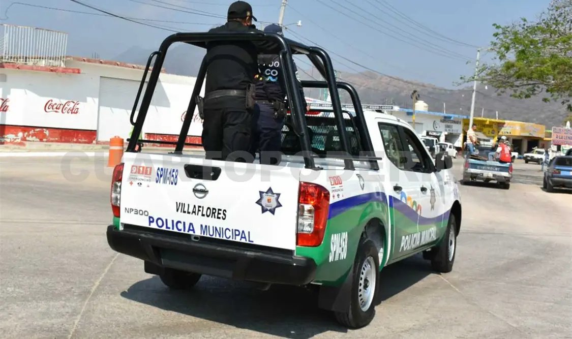 Delincuentes huyen con 90 mil pesos