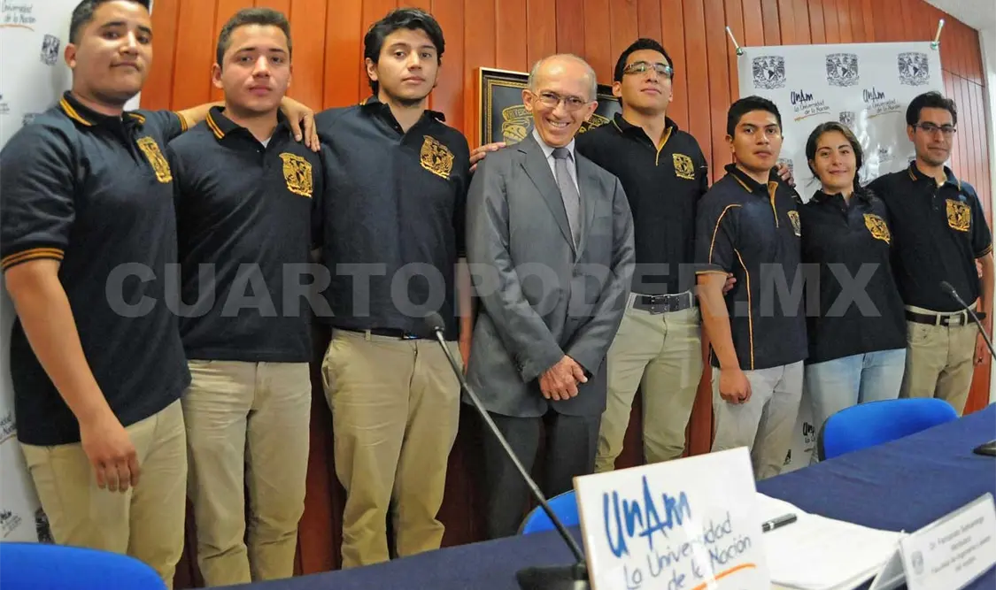 Marco Emiliano López es uno de los seis estudiantes de la Facultad de Ingeniería de la UNAM que ganaron el Petrobowl 2017. CP