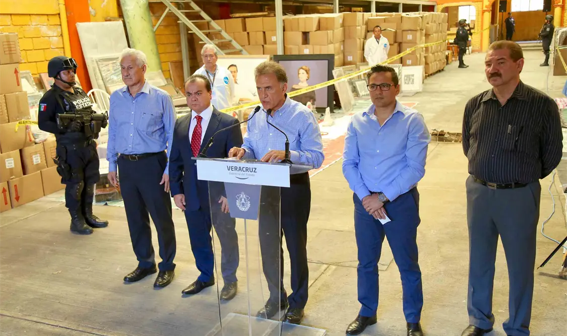 Aseguran bodega presuntamente propiedad de Javier Duarte