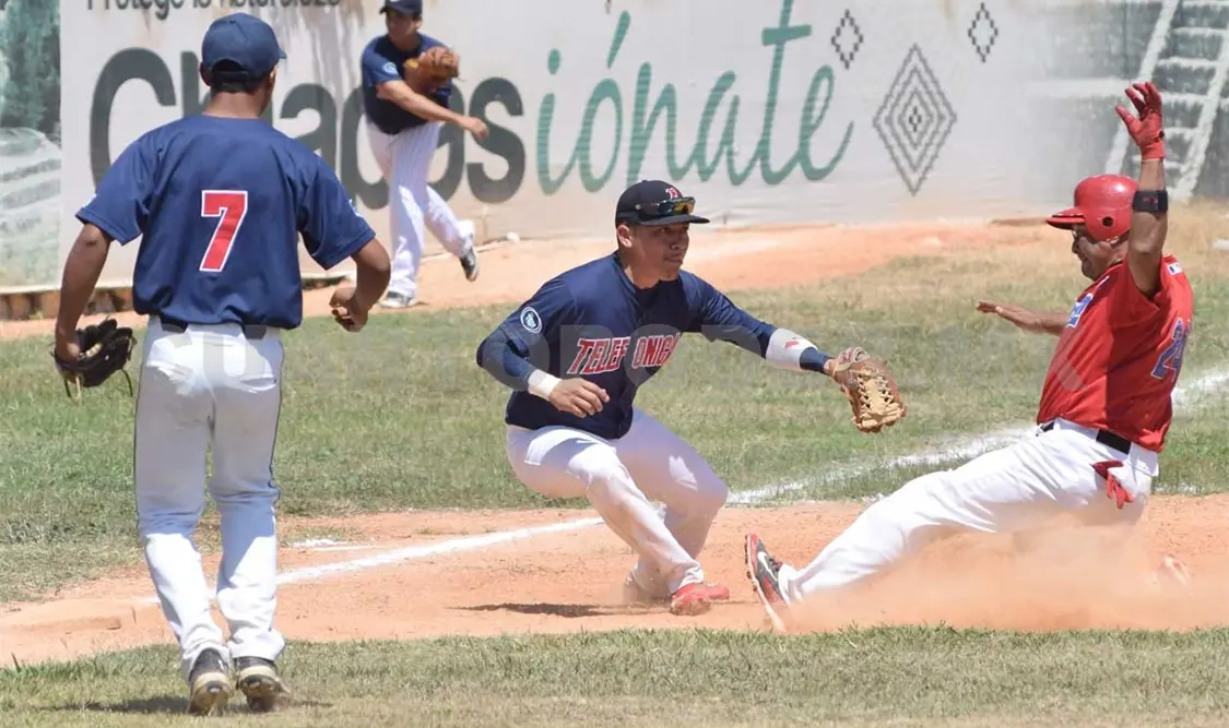 Telefónica, monarca de Liga Municipal