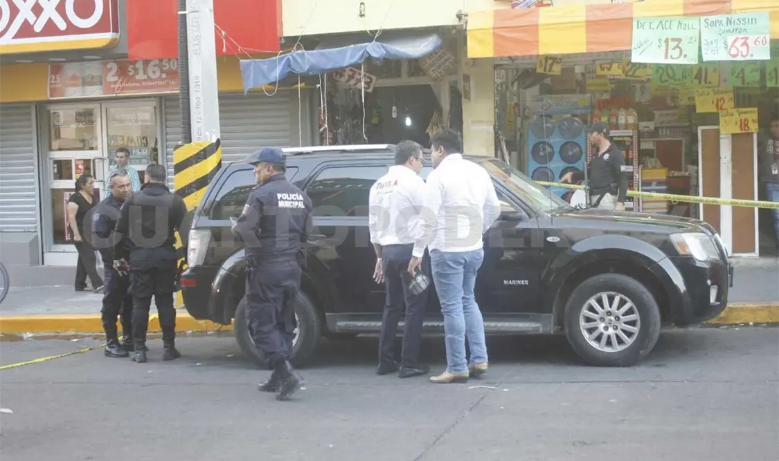 Ladrones disparan contra policías